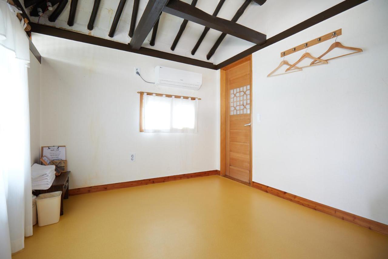 Bonghwangjae Hanok Guesthouse Gongju Bagian luar foto