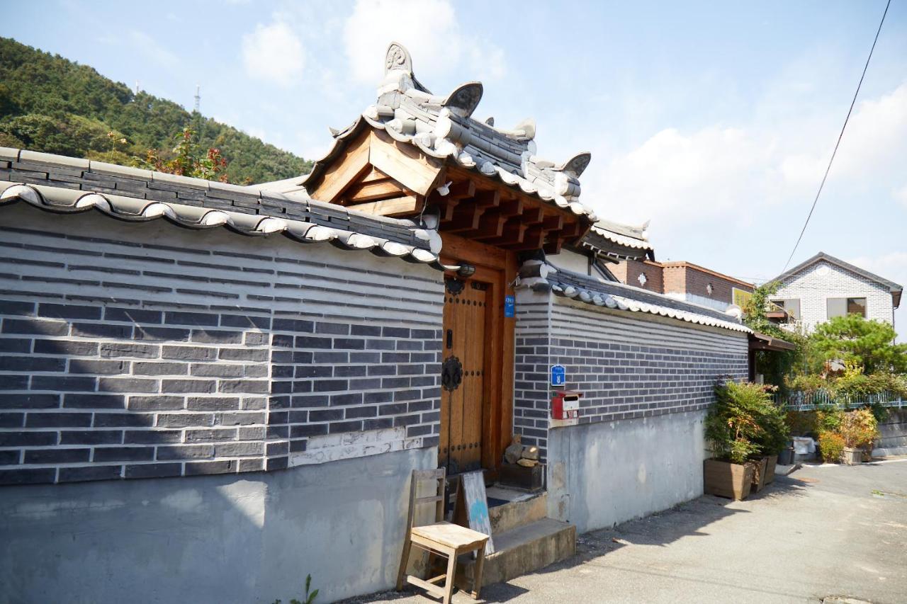 Bonghwangjae Hanok Guesthouse Gongju Bagian luar foto